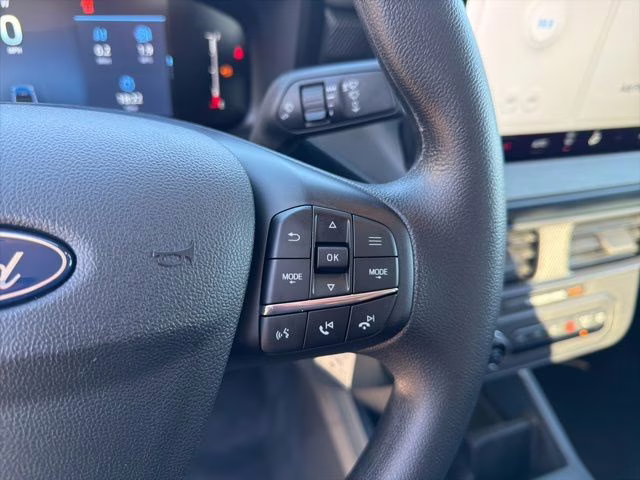 2026 Oxford White Ford Maverick XL FWD Truck