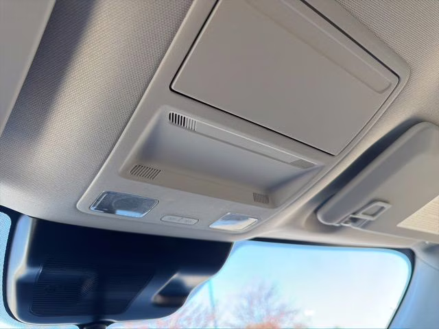 2026 Oxford White Ford Maverick XL FWD Truck