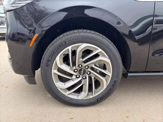 2026 Infinite Black Metallic Clearcoat Lincoln Navigator L Reserve 4X4 SUV