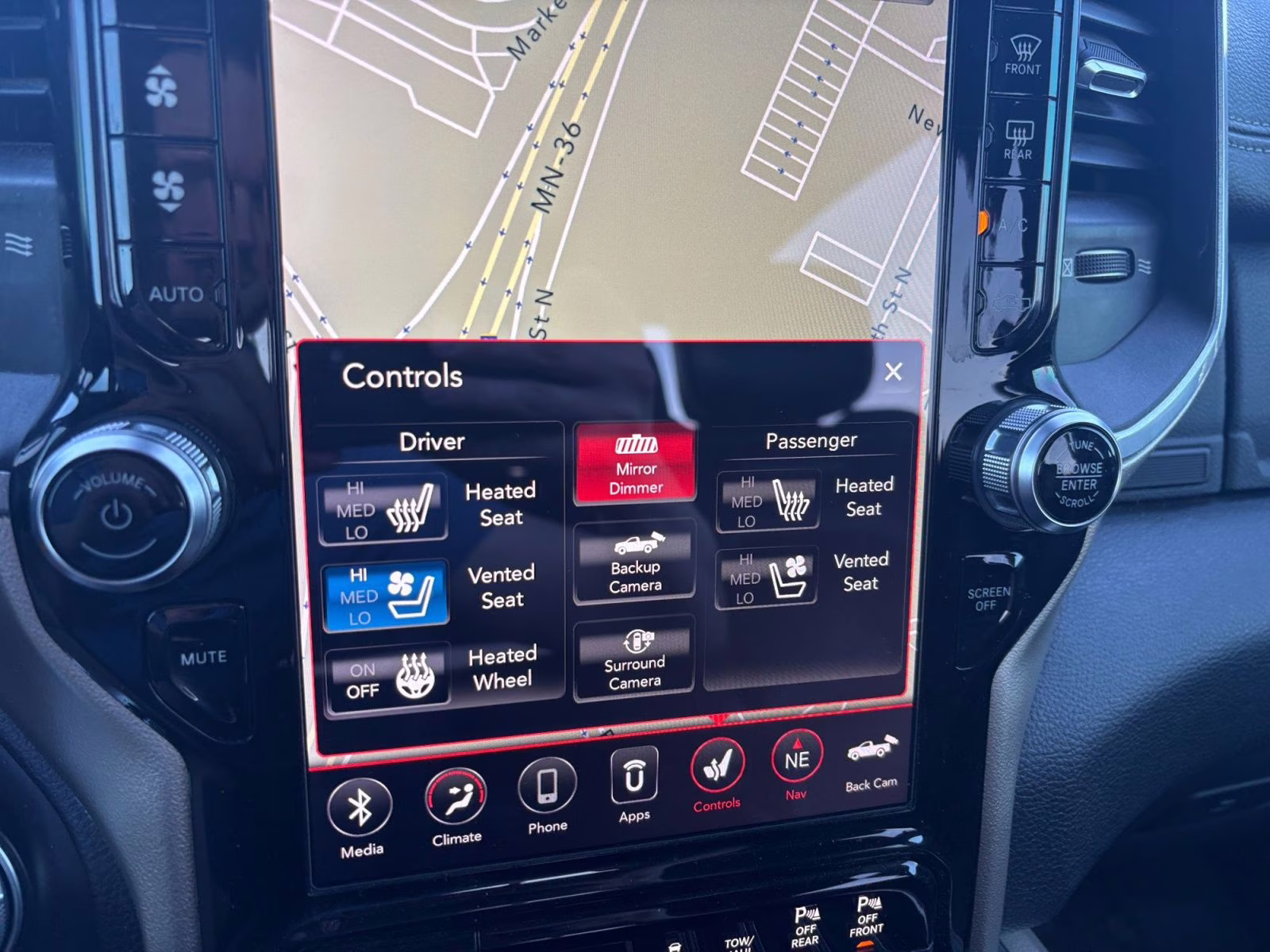 2019 Diamond Black Crystal Pearlcoat Ram 1500 Laramie 4X4 Truck