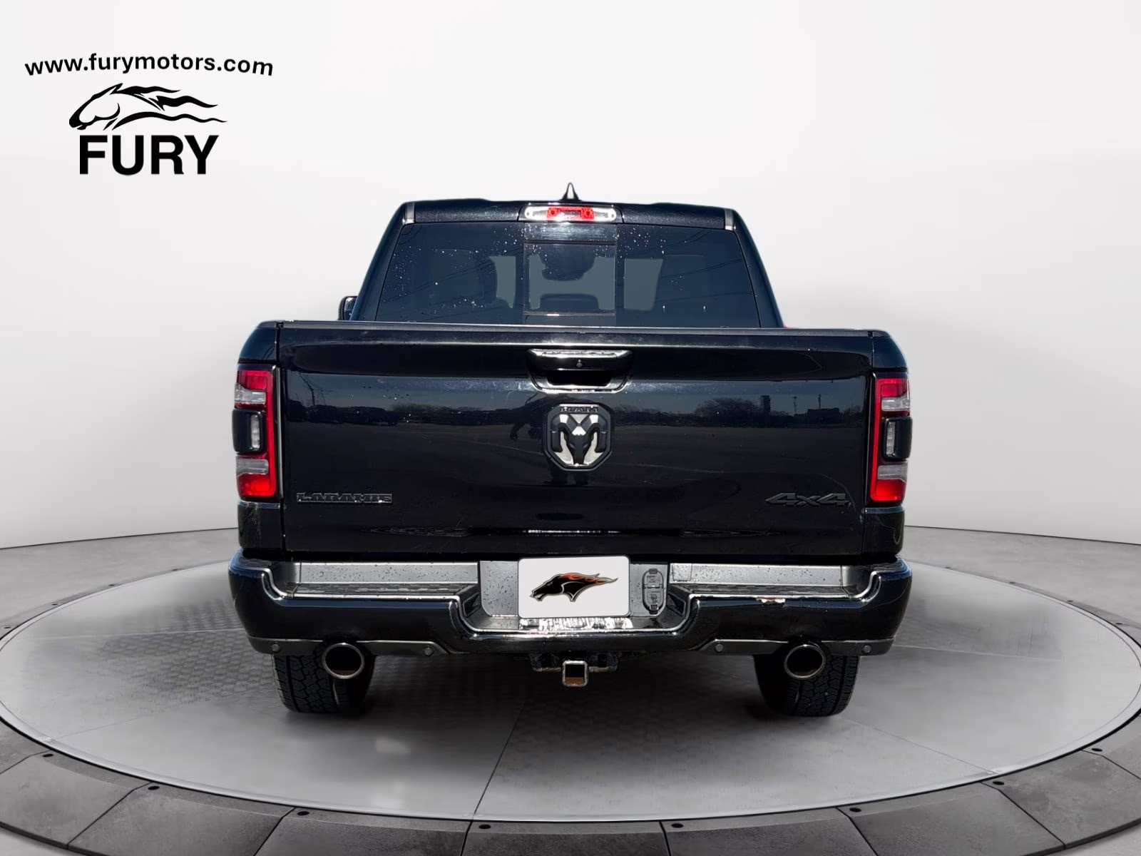 2019 Diamond Black Crystal Pearlcoat Ram 1500 Laramie 4X4 Truck