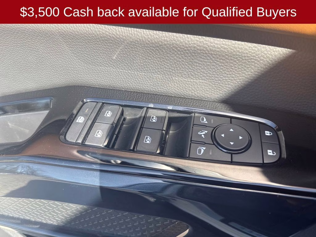 2026 Everest White Pearl Tricoat Nissan Pathfinder Platinum 4X4 SUV