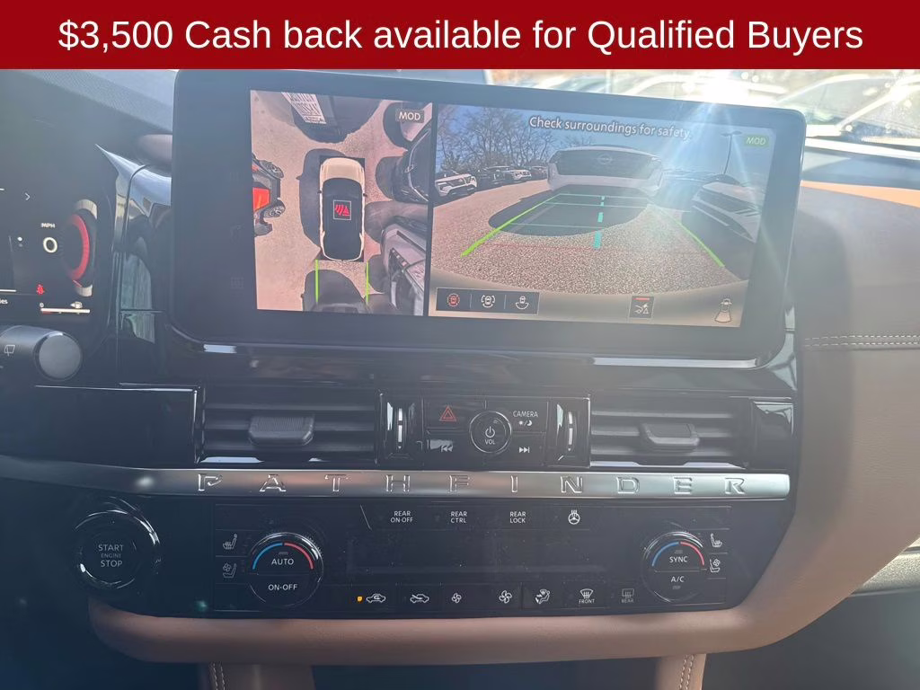 2026 Everest White Pearl Tricoat Nissan Pathfinder Platinum 4X4 SUV