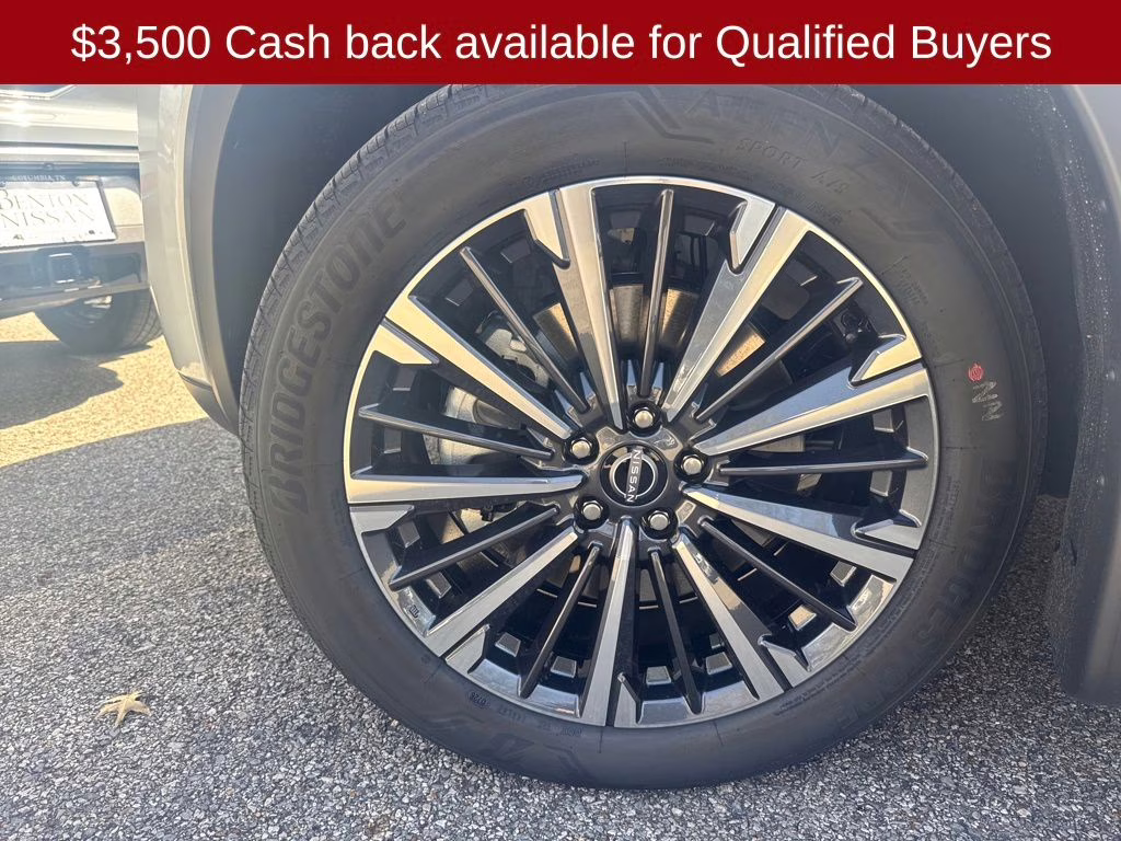 2026 Everest White Pearl Tricoat Nissan Pathfinder Platinum 4X4 SUV