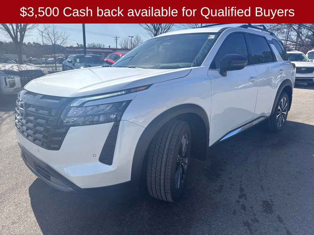 2026 Everest White Pearl Tricoat Nissan Pathfinder Platinum 4X4 SUV