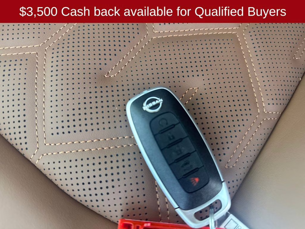 2026 Everest White Pearl Tricoat Nissan Pathfinder Platinum 4X4 SUV