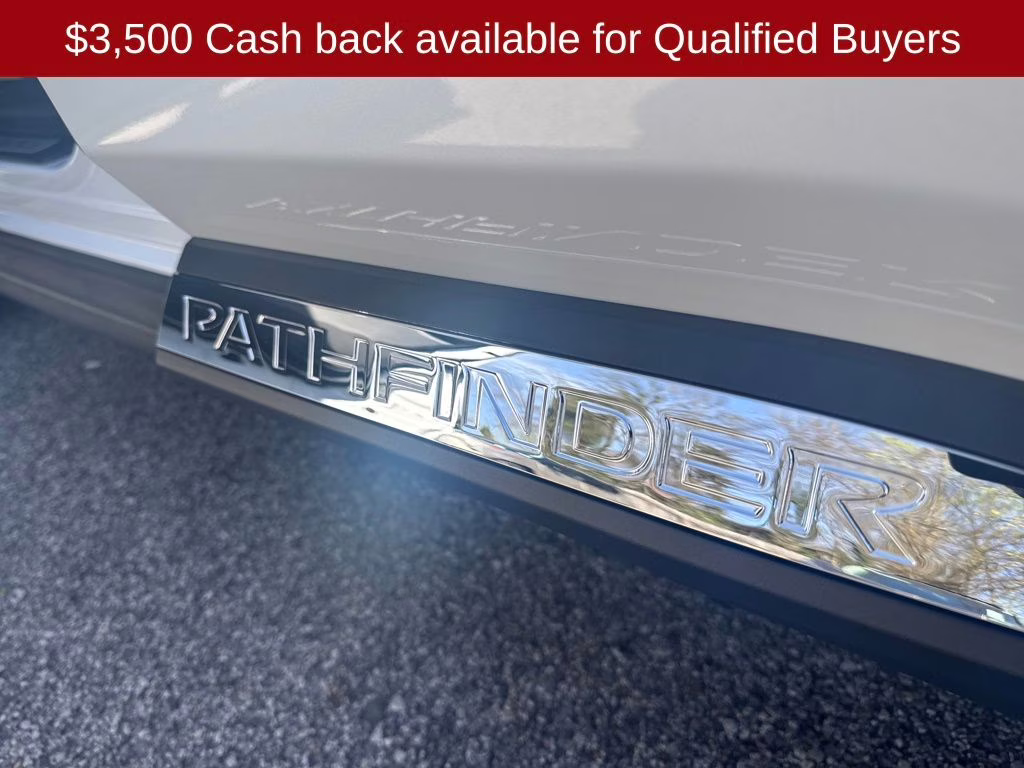 2026 Everest White Pearl Tricoat Nissan Pathfinder Platinum 4X4 SUV
