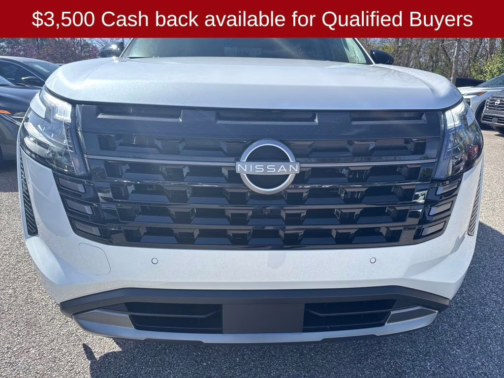 2026 Everest White Pearl Tricoat Nissan Pathfinder Platinum FWD SUV