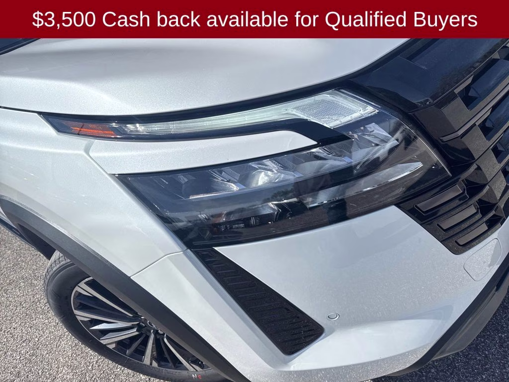2026 Everest White Pearl Tricoat Nissan Pathfinder Platinum FWD SUV