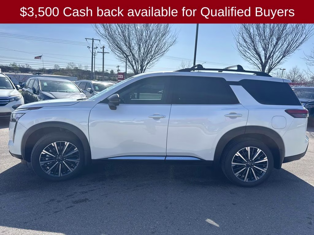 2026 Everest White Pearl Tricoat Nissan Pathfinder Platinum FWD SUV