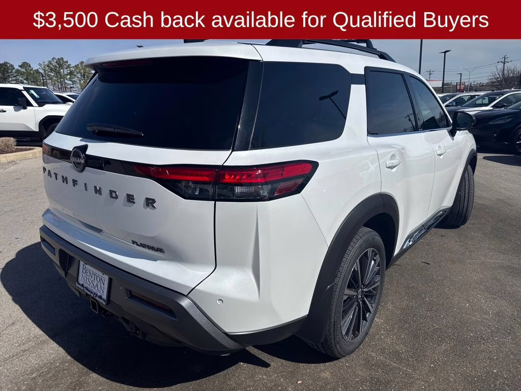 2026 Everest White Pearl Tricoat Nissan Pathfinder Platinum FWD SUV