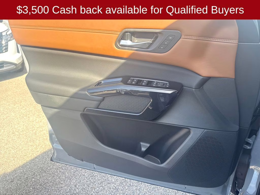 2026 Boulder Gray Pearl Nissan Pathfinder Platinum FWD SUV