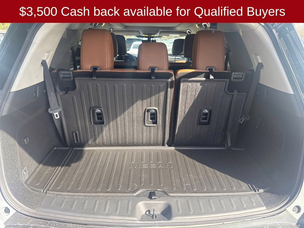 2026 Boulder Gray Pearl Nissan Pathfinder Platinum FWD SUV