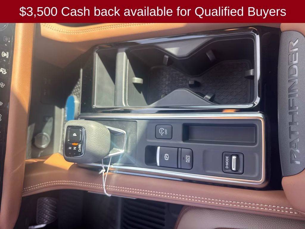 2026 Boulder Gray Pearl Nissan Pathfinder Platinum FWD SUV