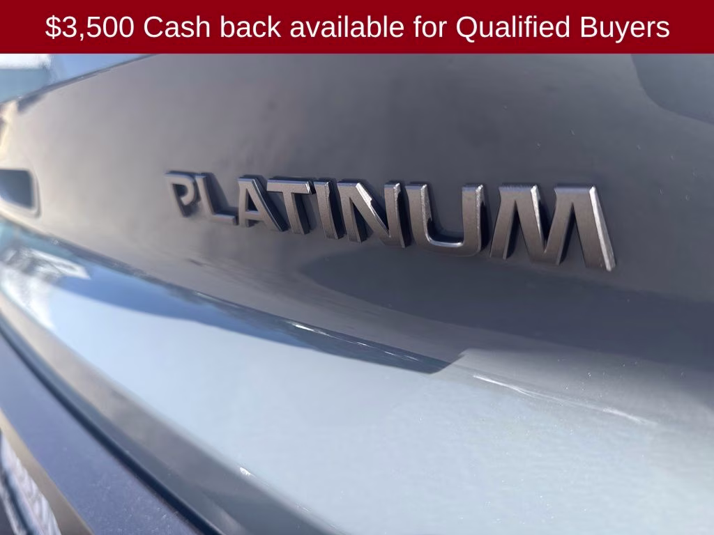 2026 Boulder Gray Pearl Nissan Pathfinder Platinum FWD SUV