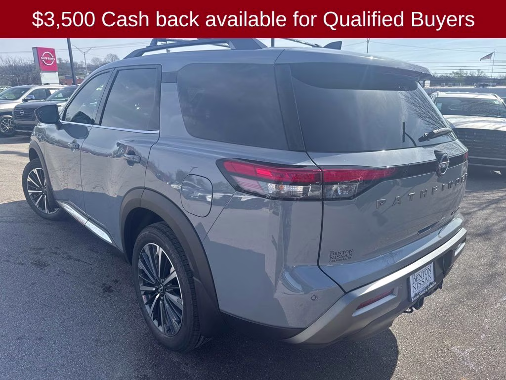 2026 Boulder Gray Pearl Nissan Pathfinder Platinum FWD SUV
