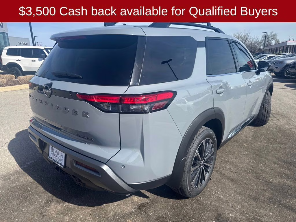 2026 Boulder Gray Pearl Nissan Pathfinder Platinum FWD SUV