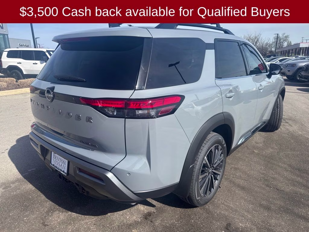 2026 Boulder Gray Pearl Nissan Pathfinder Platinum FWD SUV
