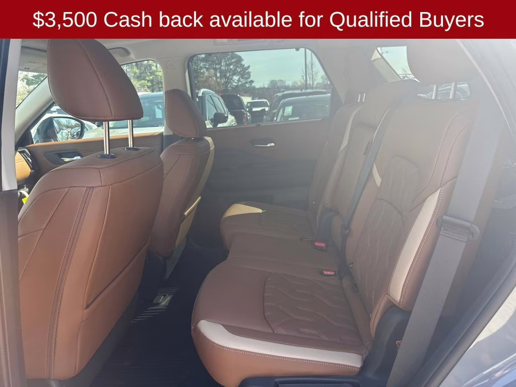 2026 Boulder Gray Pearl Nissan Pathfinder Platinum FWD SUV