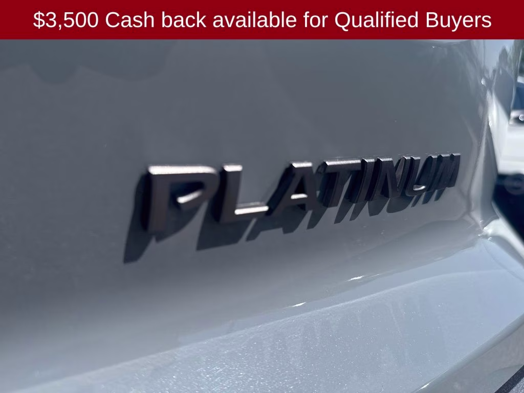 2026 Boulder Gray Pearl Nissan Pathfinder Platinum FWD SUV
