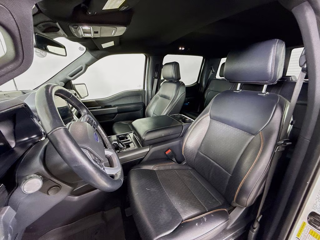 2024 Oxford White Ford F-150 Lariat 4X4 Truck