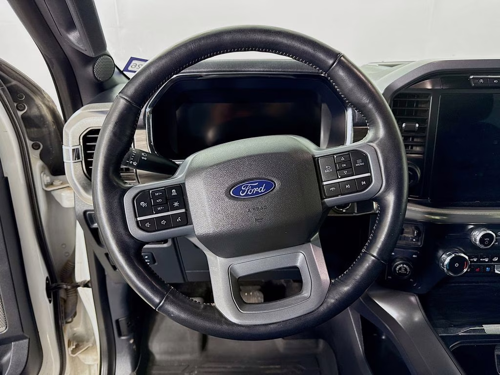 2024 Oxford White Ford F-150 Lariat 4X4 Truck