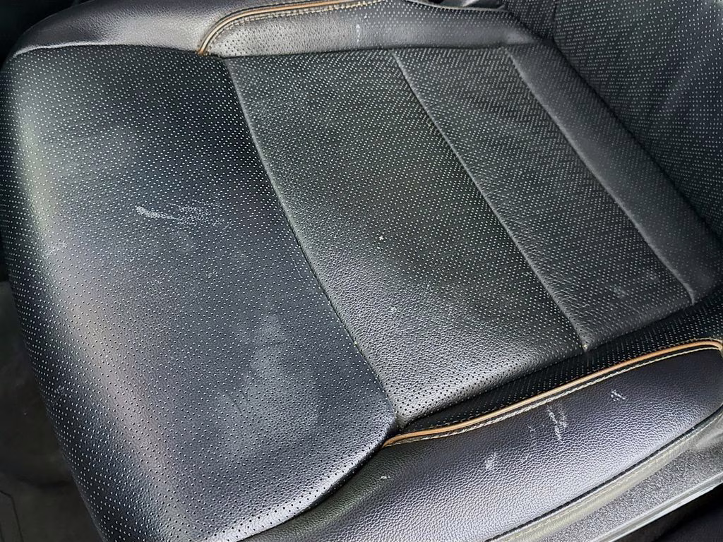 2024 Oxford White Ford F-150 Lariat 4X4 Truck