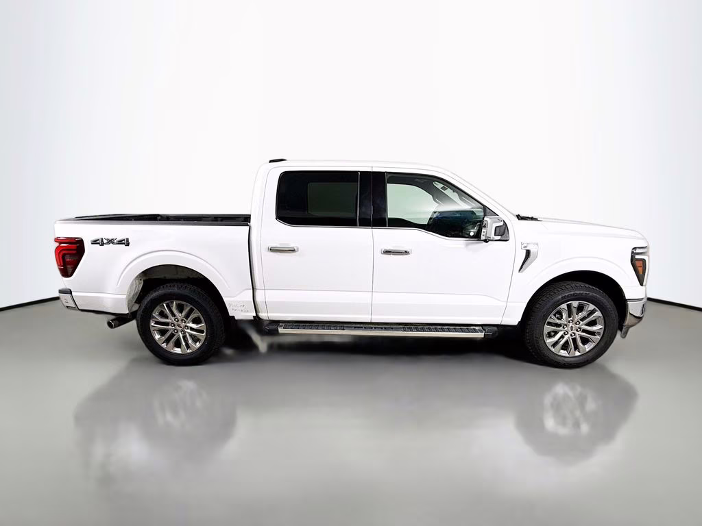 2024 Oxford White Ford F-150 Lariat 4X4 Truck