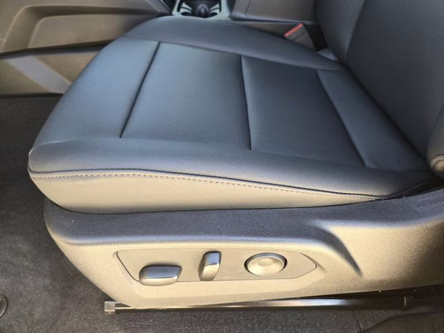 2026 White Sands Chevrolet Colorado Trail Boss 4X4 Truck