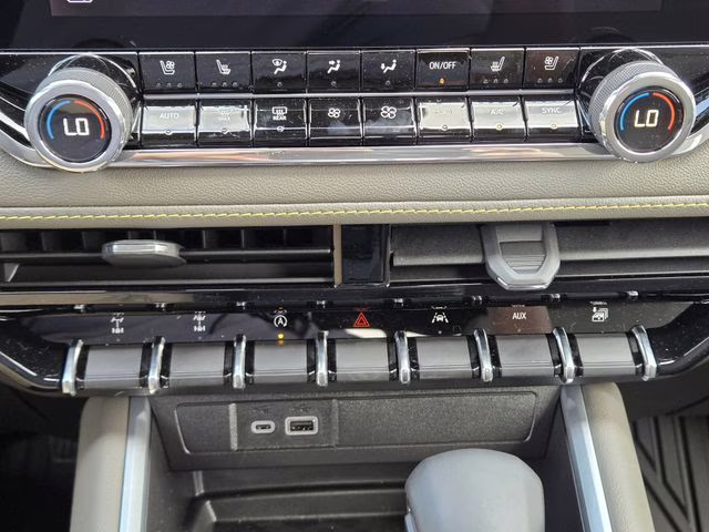 2026 White Sands Chevrolet Colorado ZR2 4X4 Truck