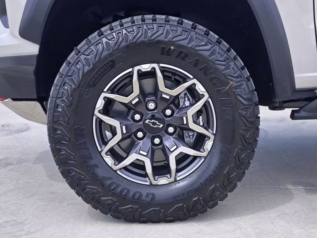 2026 White Sands Chevrolet Colorado ZR2 4X4 Truck