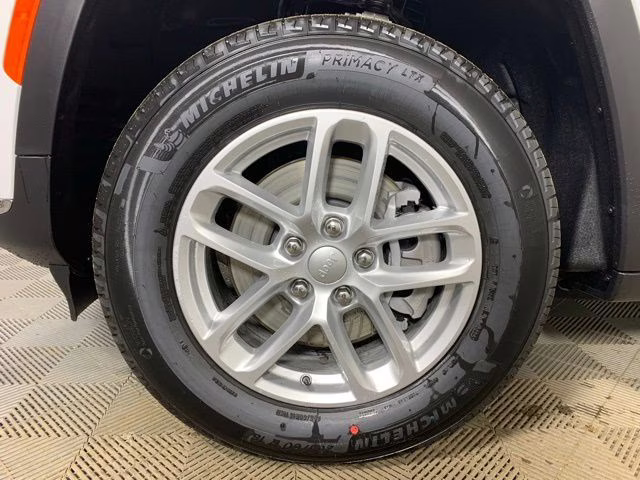 2026 Bright White Clearcoat Jeep Grand Cherokee L Laredo X 4X4 SUV