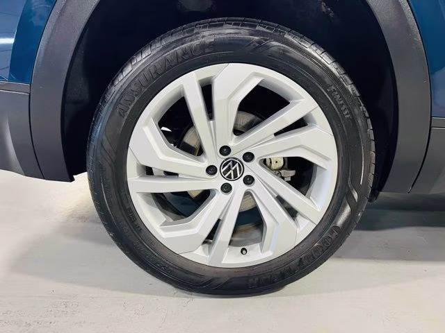 2022 Blue Volkswagen Atlas 3.6L V6 SE w/Technology AWD SUV