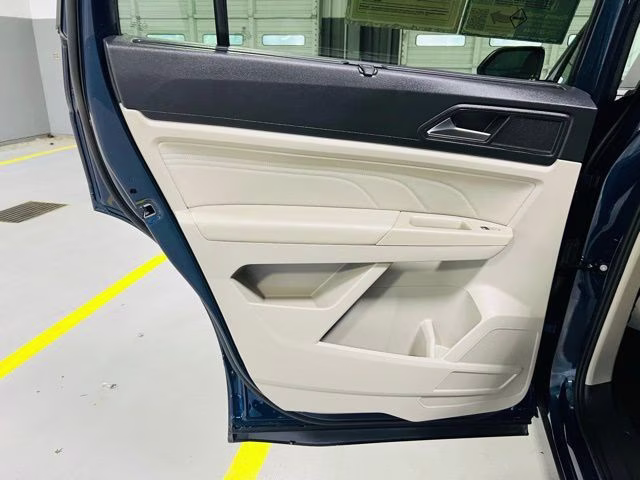 2022 Blue Volkswagen Atlas 3.6L V6 SE w/Technology AWD SUV