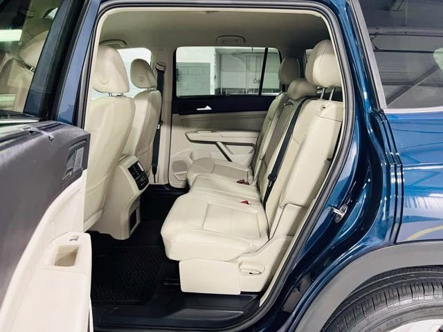 2022 Blue Volkswagen Atlas 3.6L V6 SE w/Technology AWD SUV