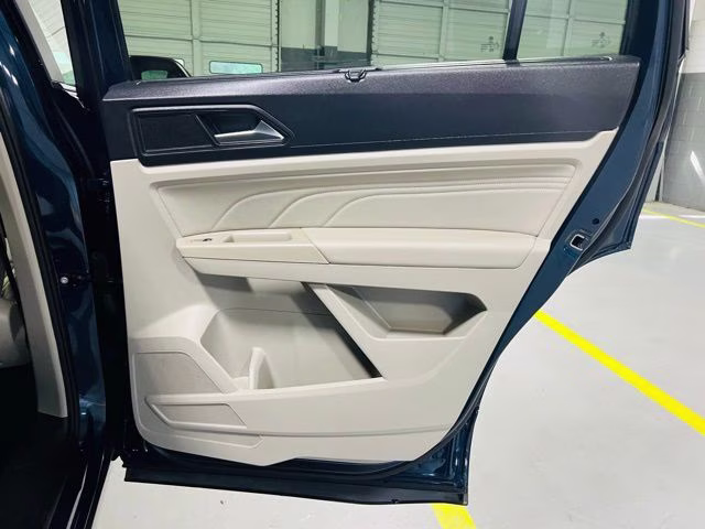 2022 Blue Volkswagen Atlas 3.6L V6 SE w/Technology AWD SUV