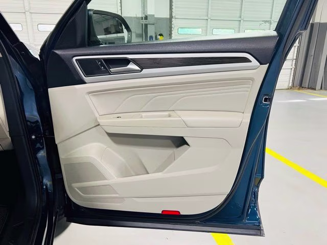 2022 Blue Volkswagen Atlas 3.6L V6 SE w/Technology AWD SUV