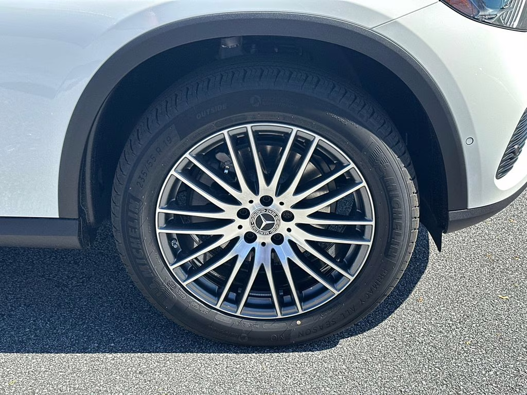 2026 105/149white Mercedes-Benz GLC GLC 300 AWD SUV