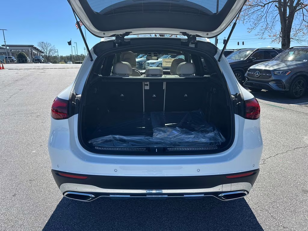 2026 105/149white Mercedes-Benz GLC GLC 300 AWD SUV