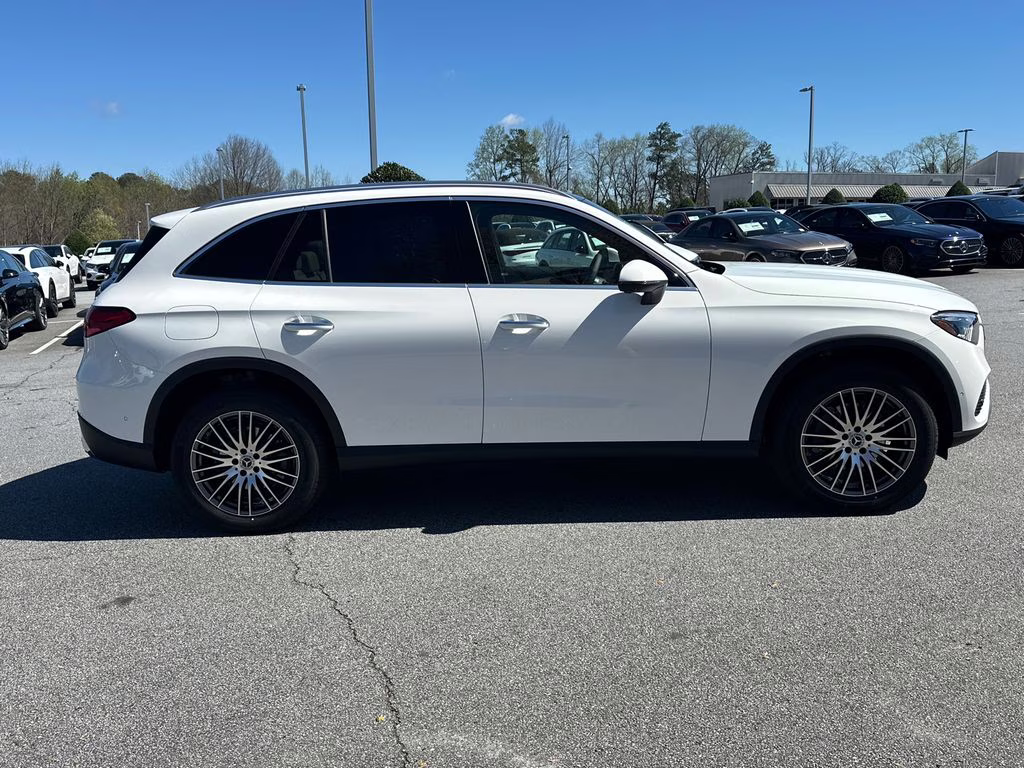 2026 105/149white Mercedes-Benz GLC GLC 300 AWD SUV