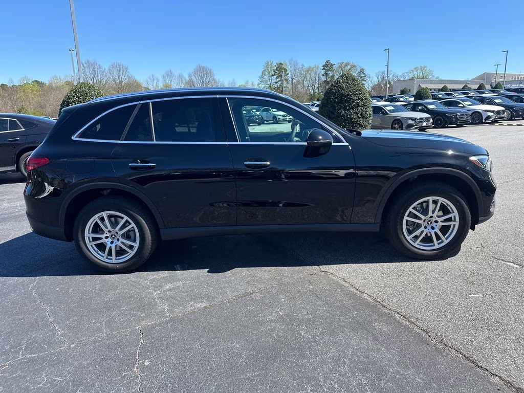 2026 101/040black Mercedes-Benz GLC GLC 300 AWD SUV