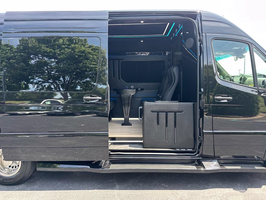 2026 Obsidian Mercedes-Benz Sprinter 3500XD Cargo 170 WB RWD Van
