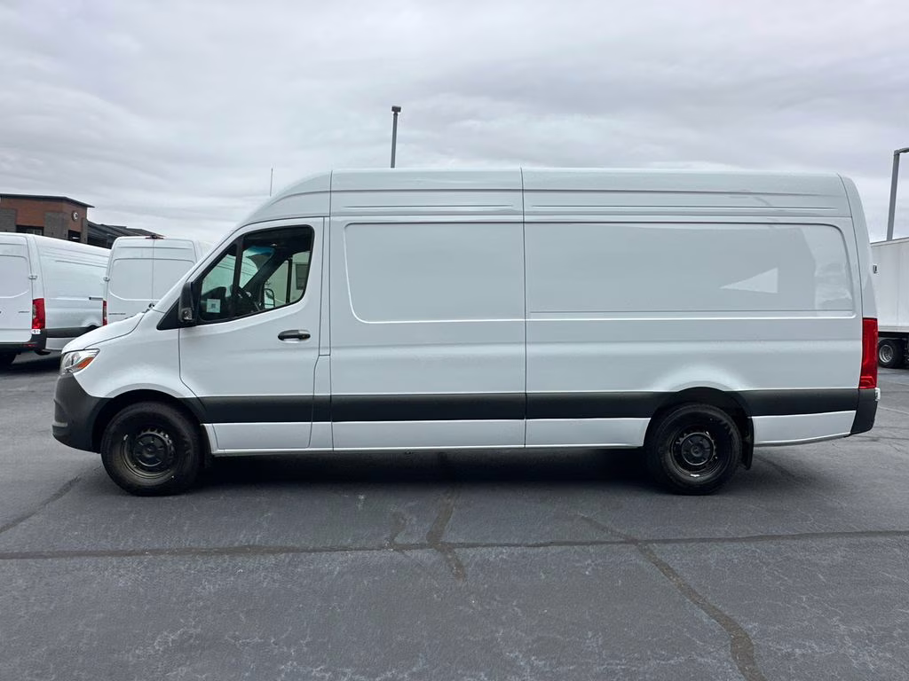 2026 Arctic Mercedes-Benz Sprinter 2500 Cargo 170 WB RWD Van