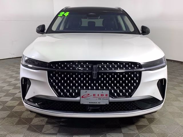 2024 White Platinum Metallic Tri-Coat Lincoln Nautilus Reserve AWD SUV
