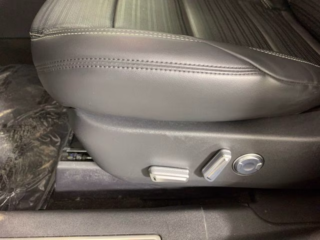 2024 White Platinum Metallic Tri-Coat Lincoln Nautilus Reserve AWD SUV