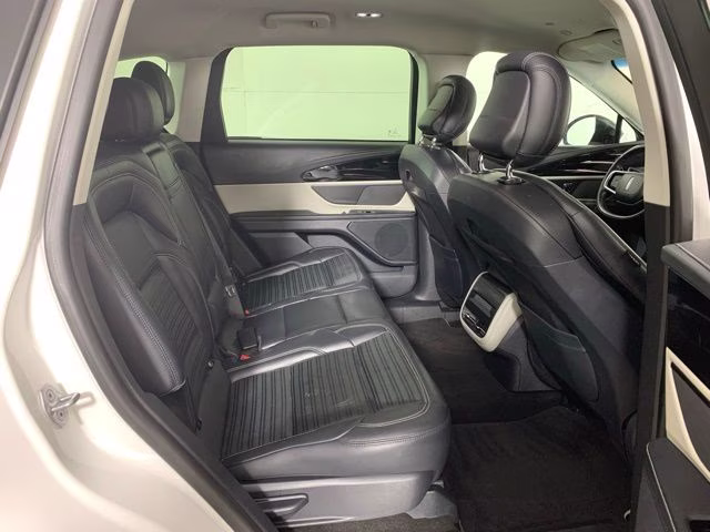 2024 White Platinum Metallic Tri-Coat Lincoln Nautilus Reserve AWD SUV
