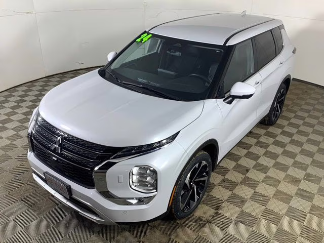 2024 White Diamond Mitsubishi Outlander SE AWD SUV