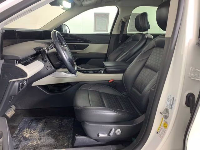 2024 White Platinum Metallic Tri-Coat Lincoln Nautilus Reserve AWD SUV