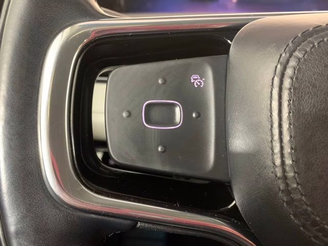 2024 White Platinum Metallic Tri-Coat Lincoln Nautilus Reserve AWD SUV