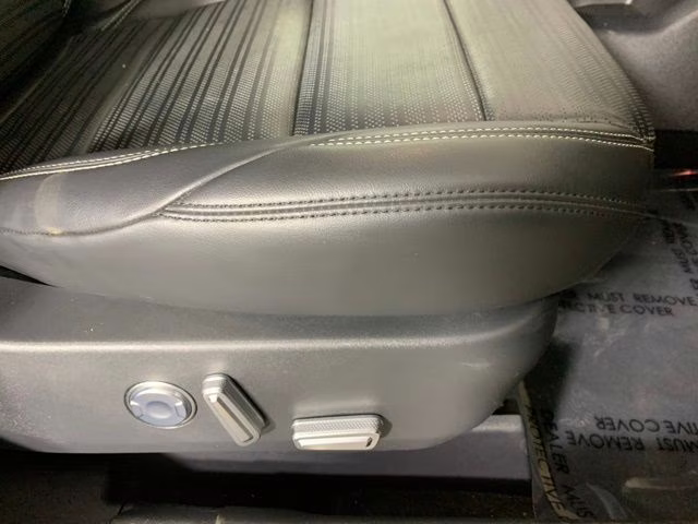 2024 White Platinum Metallic Tri-Coat Lincoln Nautilus Reserve AWD SUV